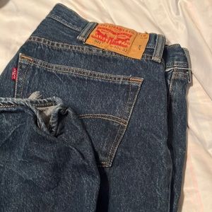 Levi 501 W 40 L 32